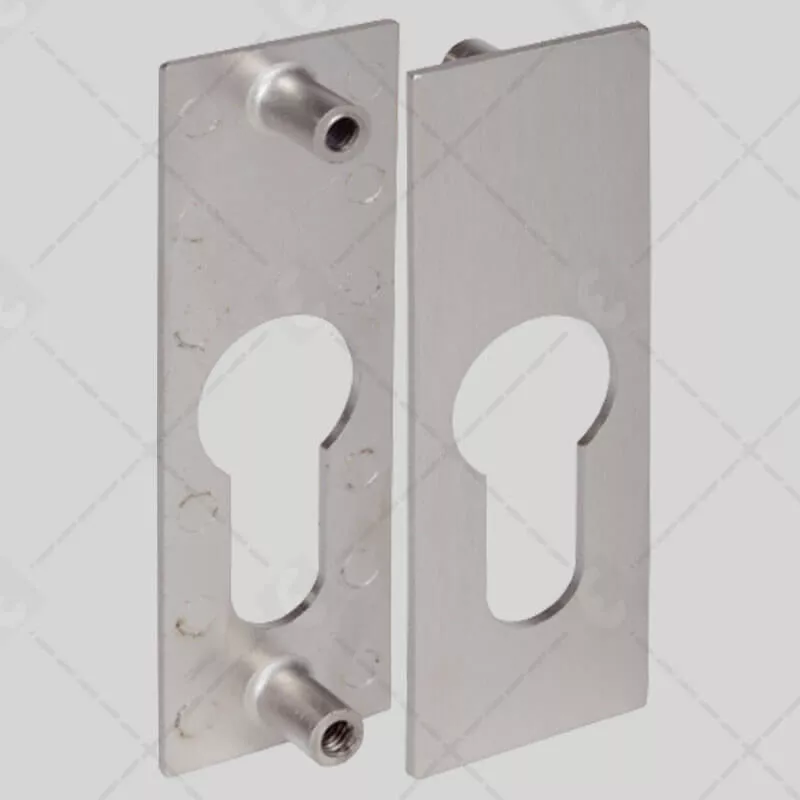 Rosette à fixations traversantes rectangulaire